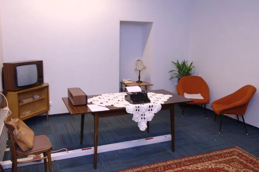 Escape room w stylu PRL dla Google Campus