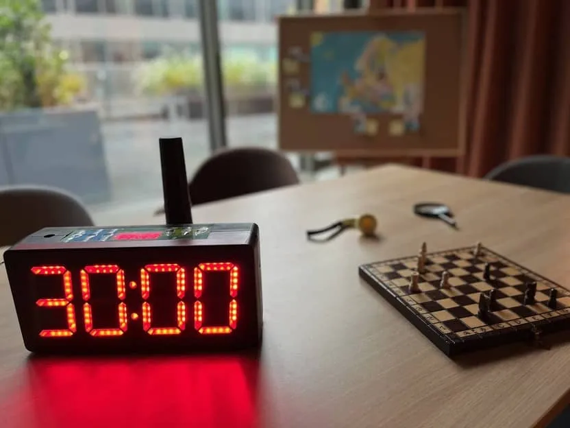 Mobilny Escape Room - scenariusz Sherlock